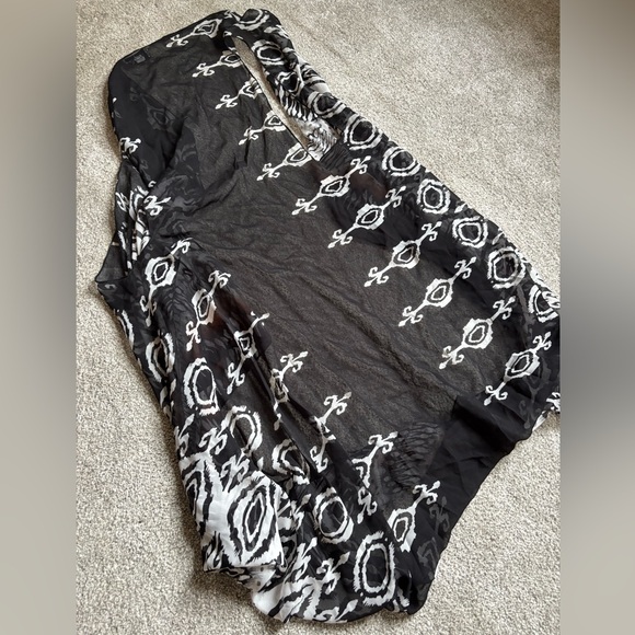 Patterned Shawl - Picture 7 of 7